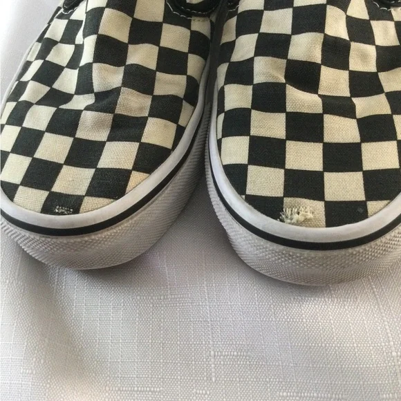 Vans Classic Slip-ons. Size 6 womens. 4.5 mens - Picture 8 of 10